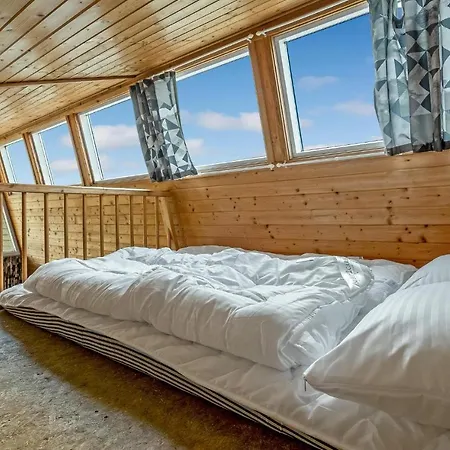 1 Bedroom Beautiful In *