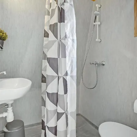 1 Bedroom Beautiful In Kolding